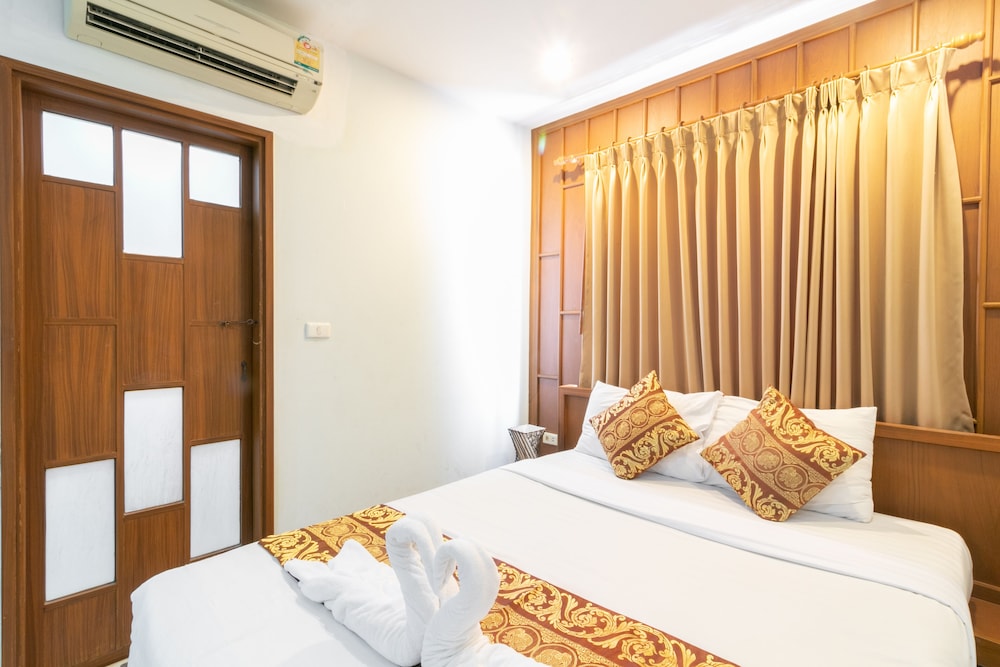 Lotus Hotel Patong 24/59