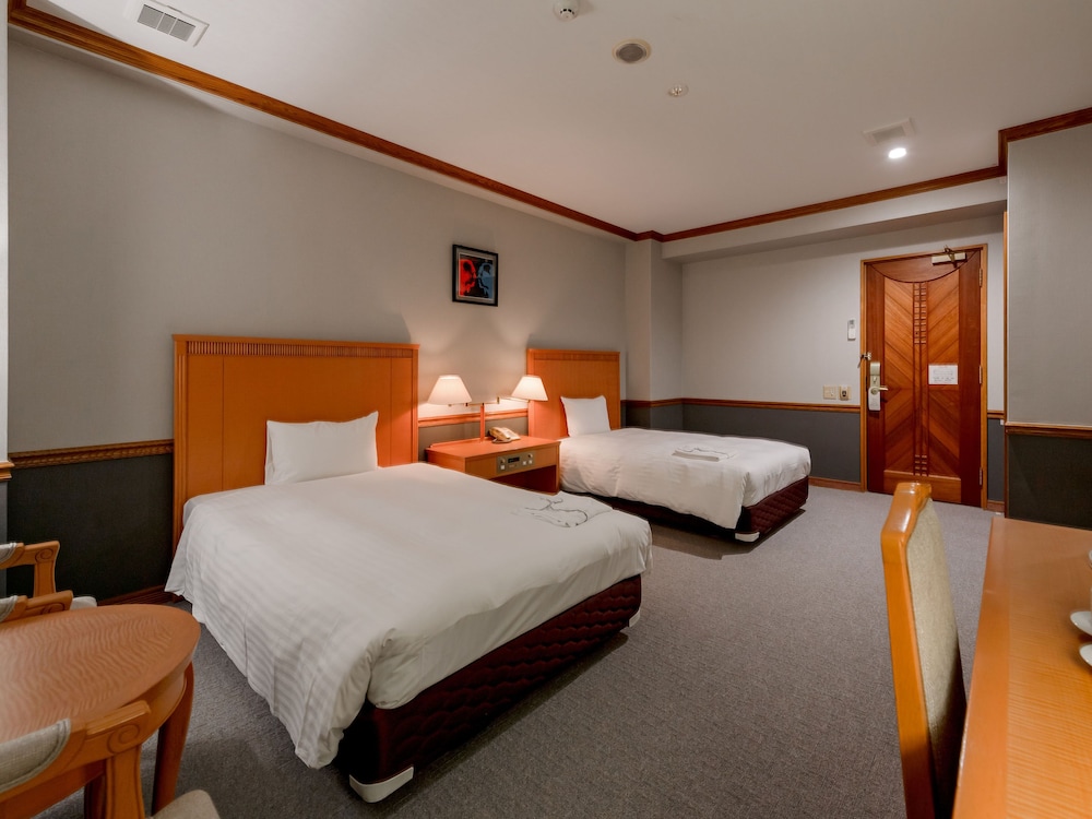 Hotel Azat Naha 23/69