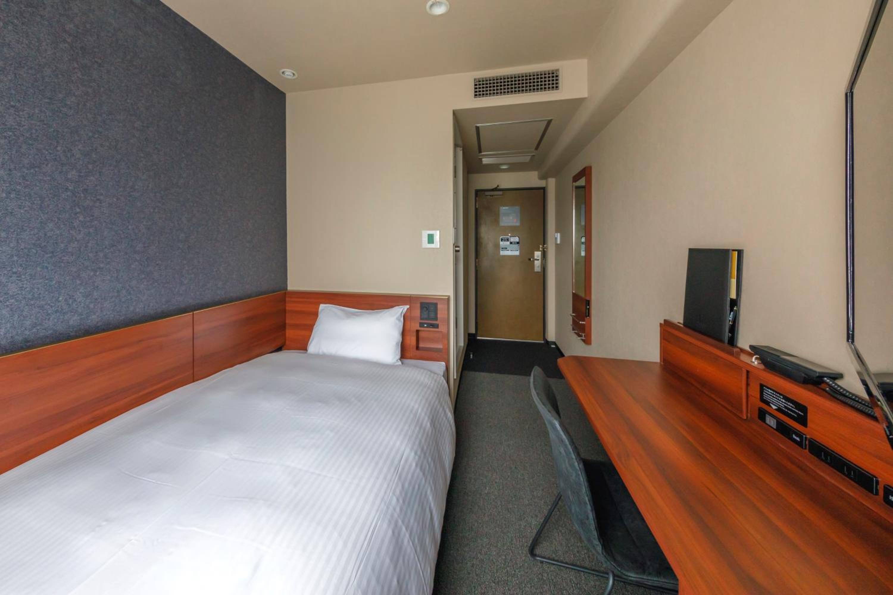 Semi Room, Economy, Single, Semi Double Bed