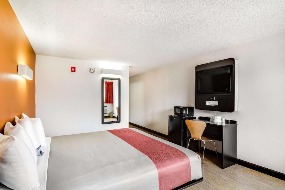 Motel6 Carson, CA 29/59
