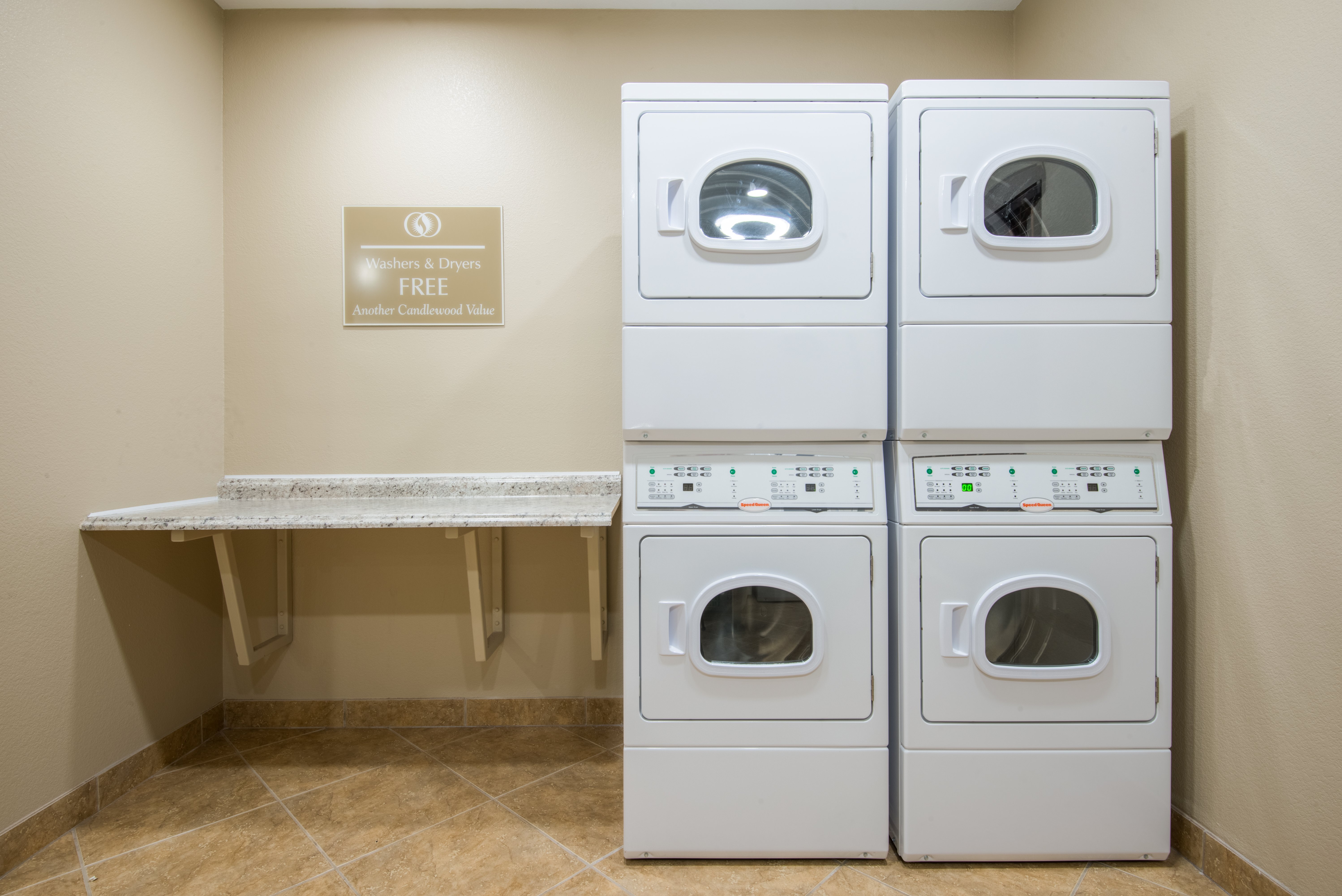 Candlewood Suites Jefferson City 28/52