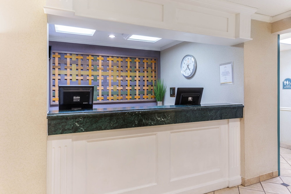 La Quinta Inn & Suites By Wyndham Chicago Gurnee 24/51