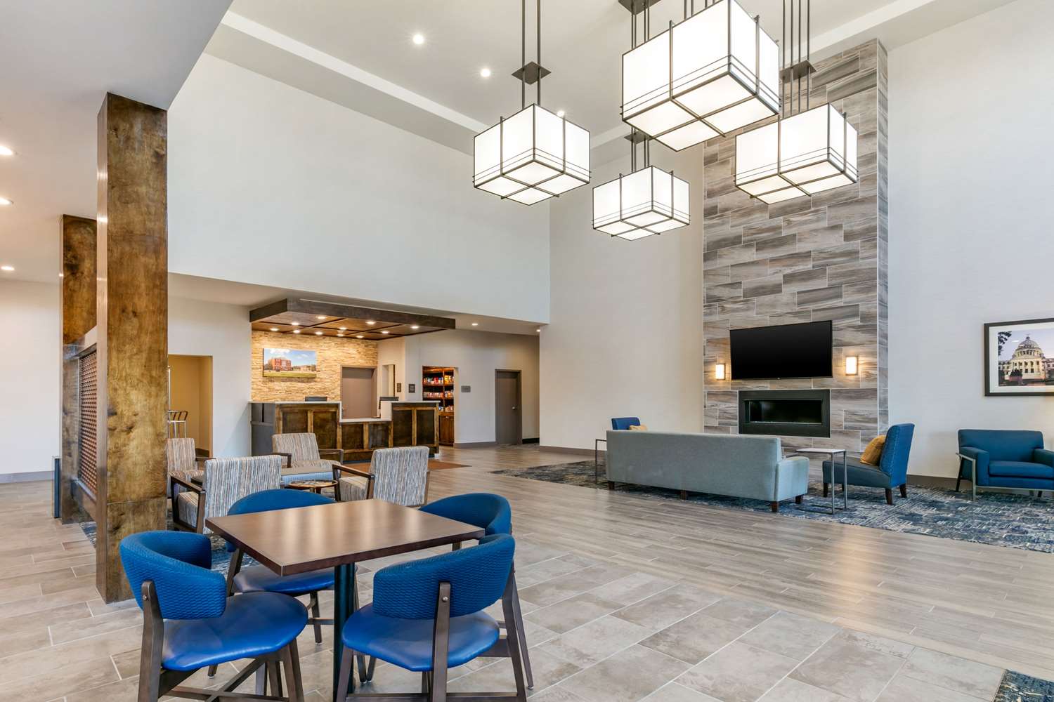 Comfort Suites North Tupelo, MS 24/36