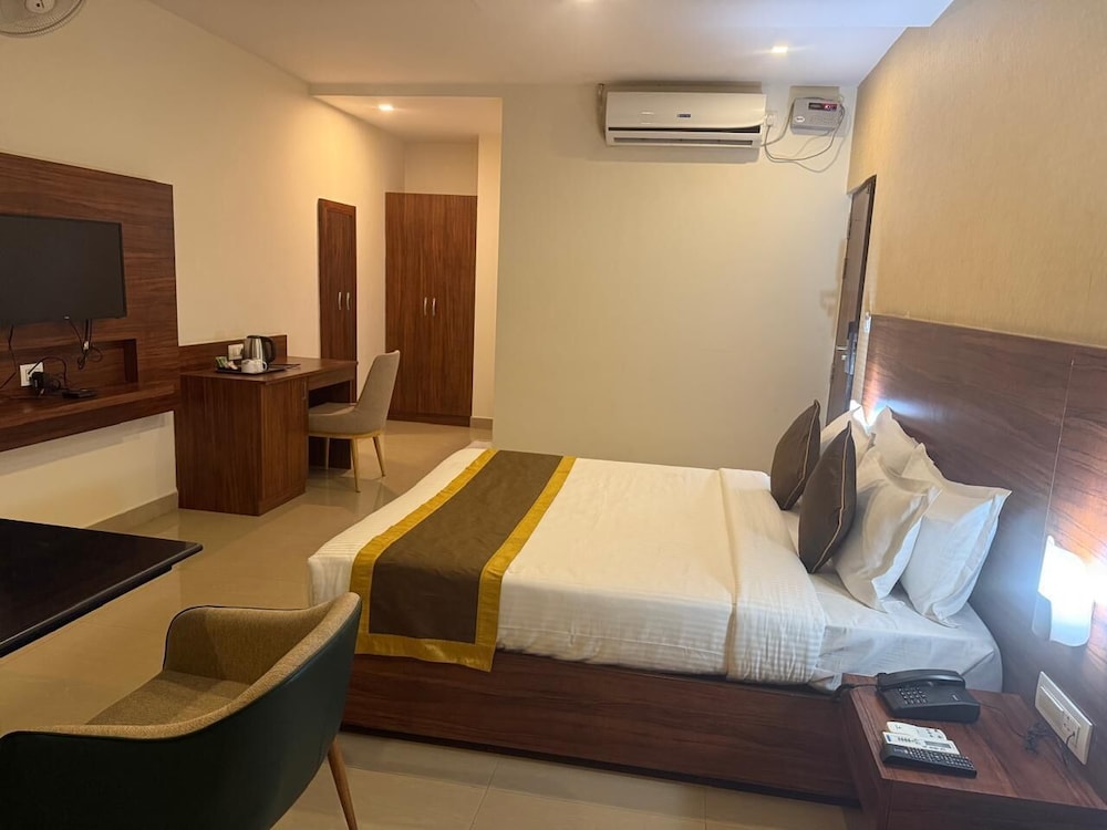 Aero Hotel 20/38