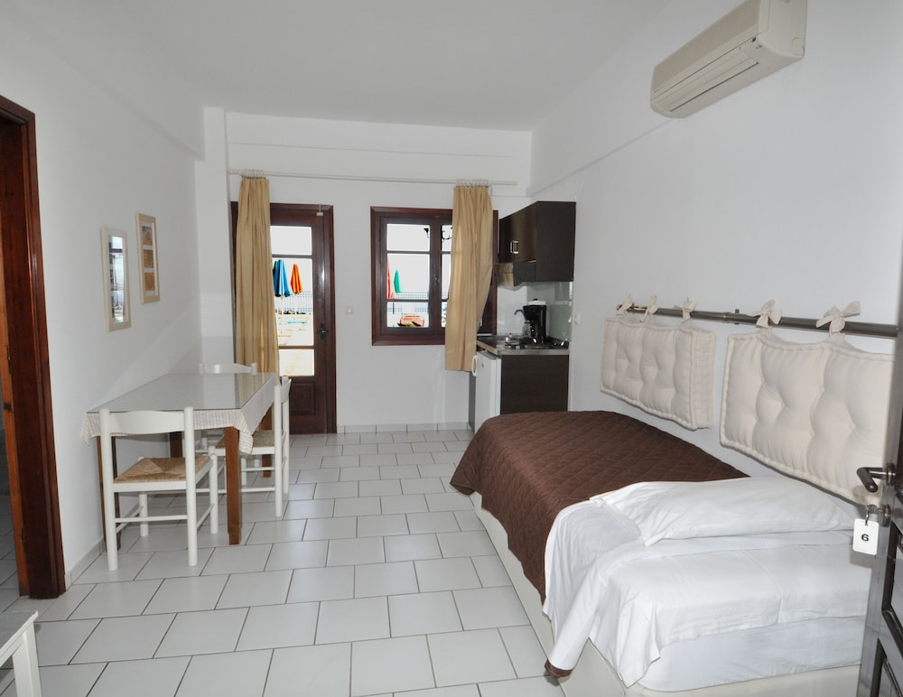 PENNYSTELLA APARTMENTS 32/70