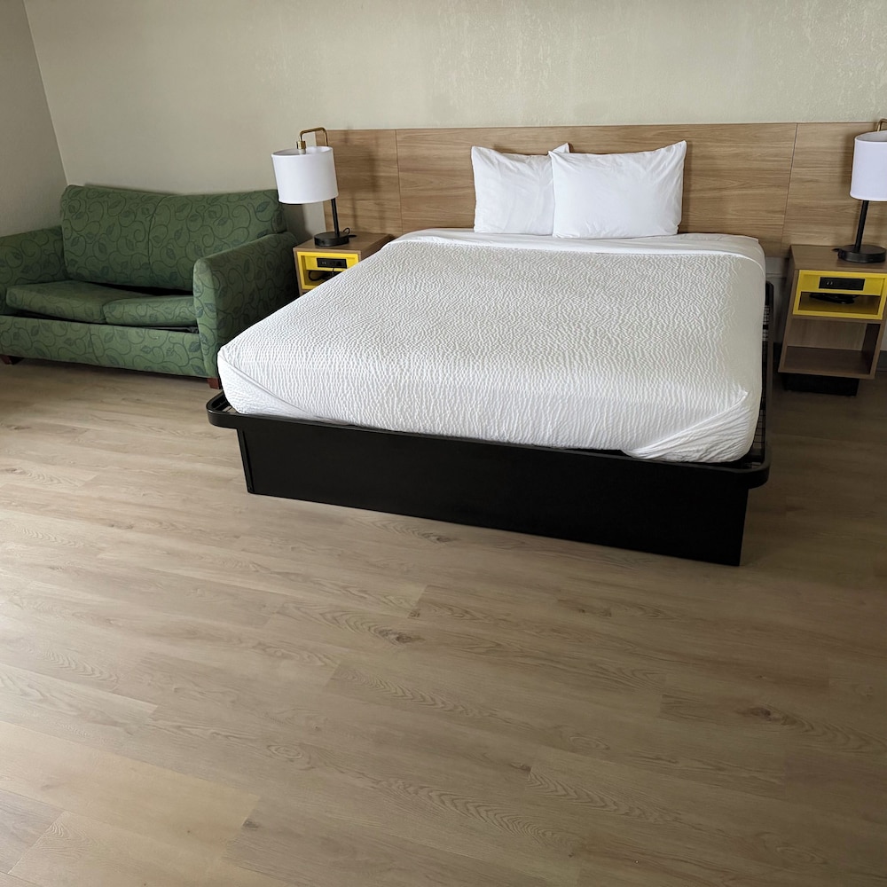 غرفة قياسية بسرير كينج، Days Inn By Wyndham Amherst 2/3