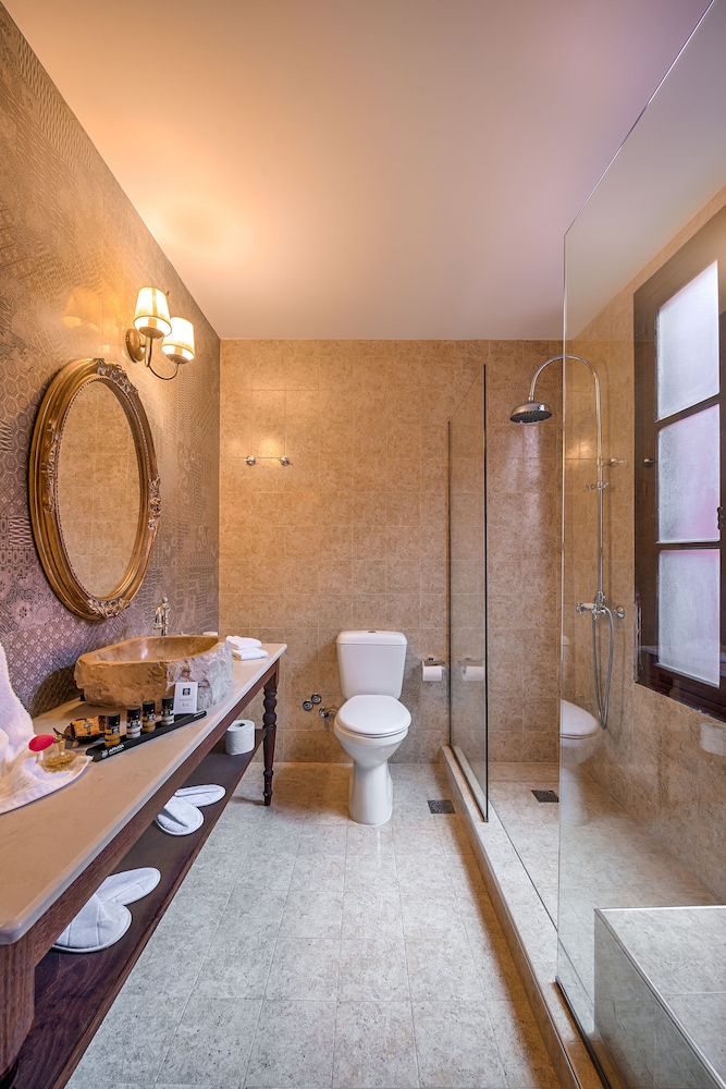 SPERVERI BOUTIQUE HOTEL 75/77