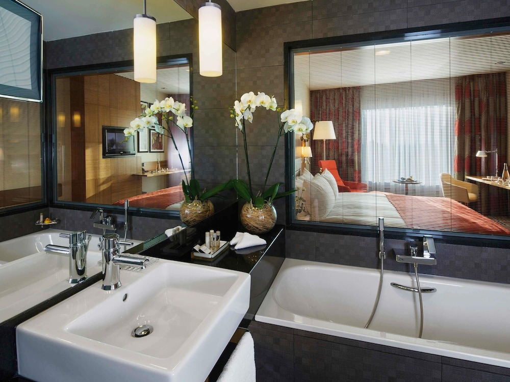 MOVENPICK ANKARA 75/77
