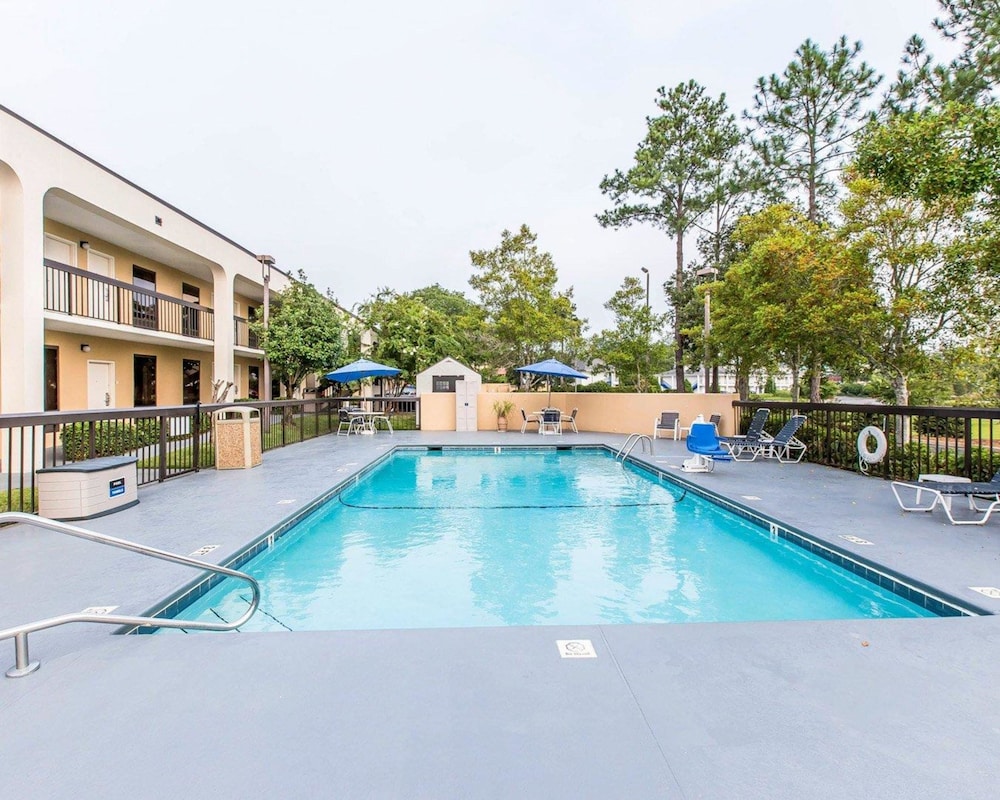 Quality Inn At the Mall - Valdosta 7/40