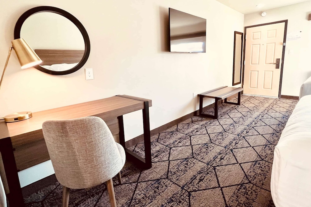 Ramada by Wyndham Modesto Yosemite Area 30/43