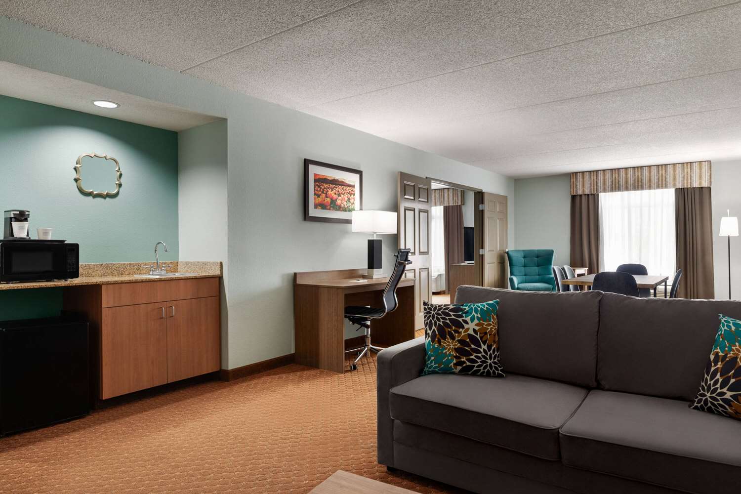 Wingate By Wyndham Louisville East 6/19
