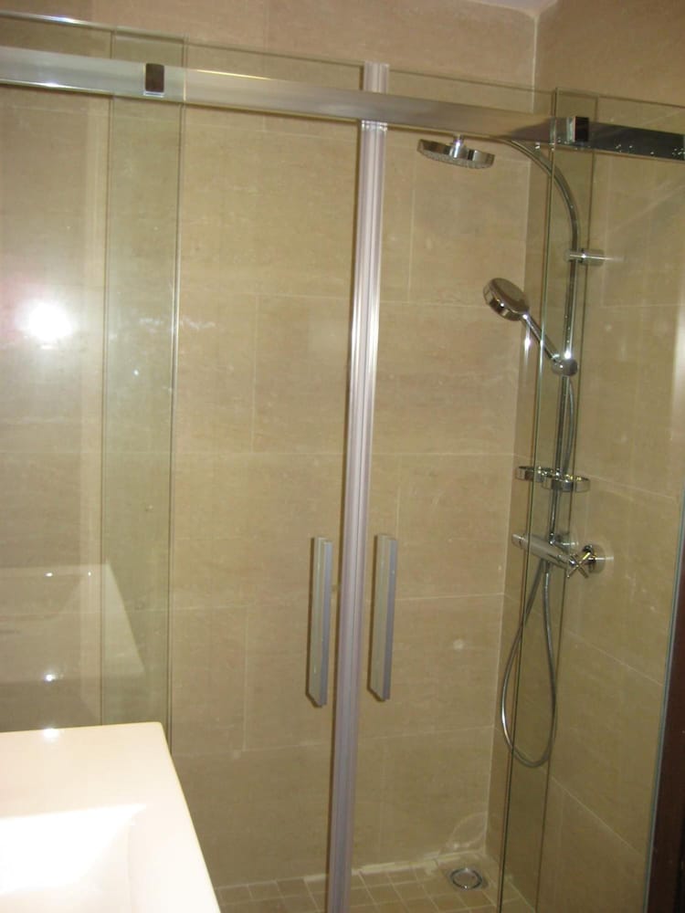 Hotel Dinastia 15/40
