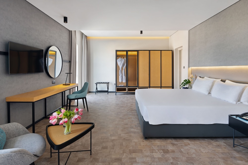 JA The Manor Hotel, Dubai 14/67