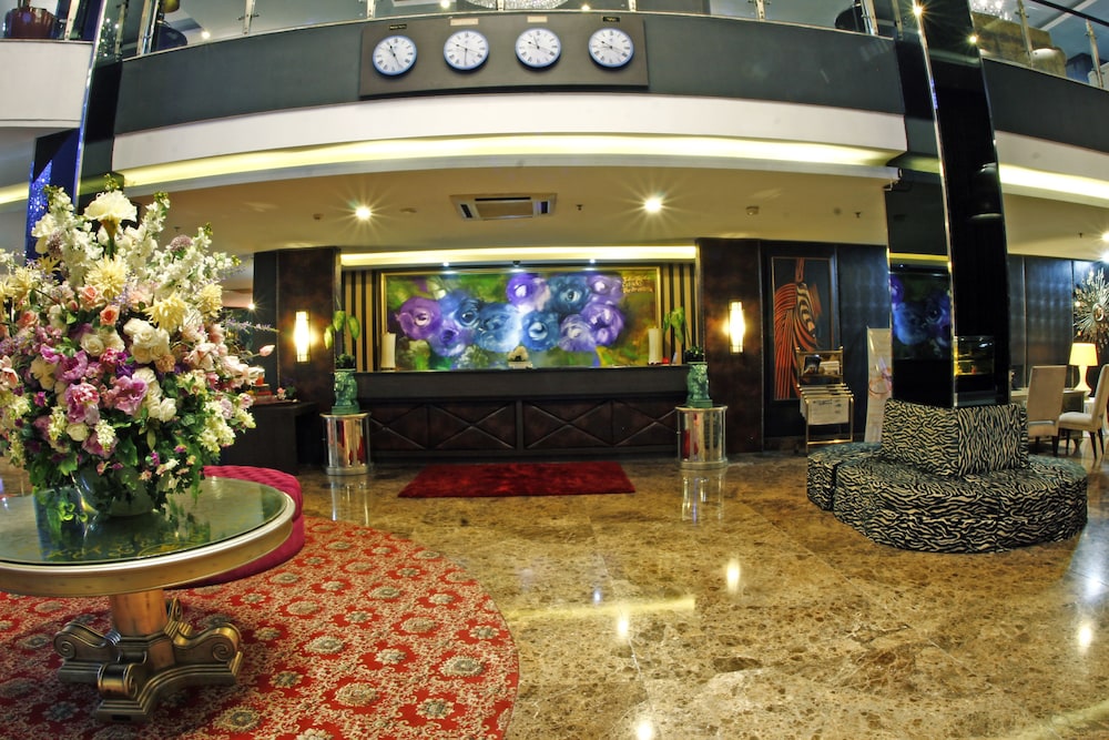 Amaroossa Cosmo Jakarta 4/50