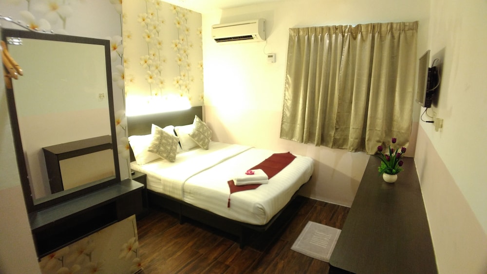 Apple 1 Hotel Queensbay 26/64