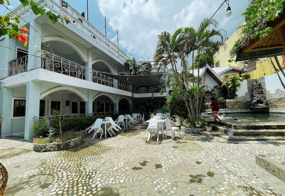 Simon's Heritage Resort 57/61