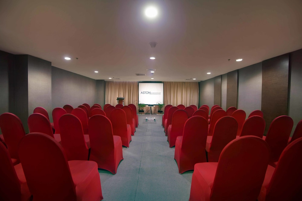 Aston Makassar Hotel and Convention Center 41/48