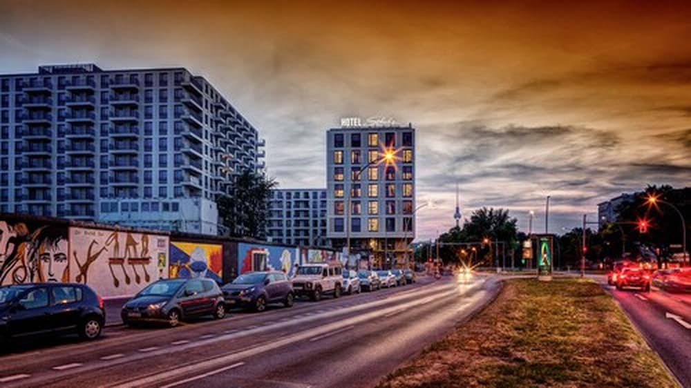 Schulz Hotel Berlin Wall At The East Side Gallery 44/50