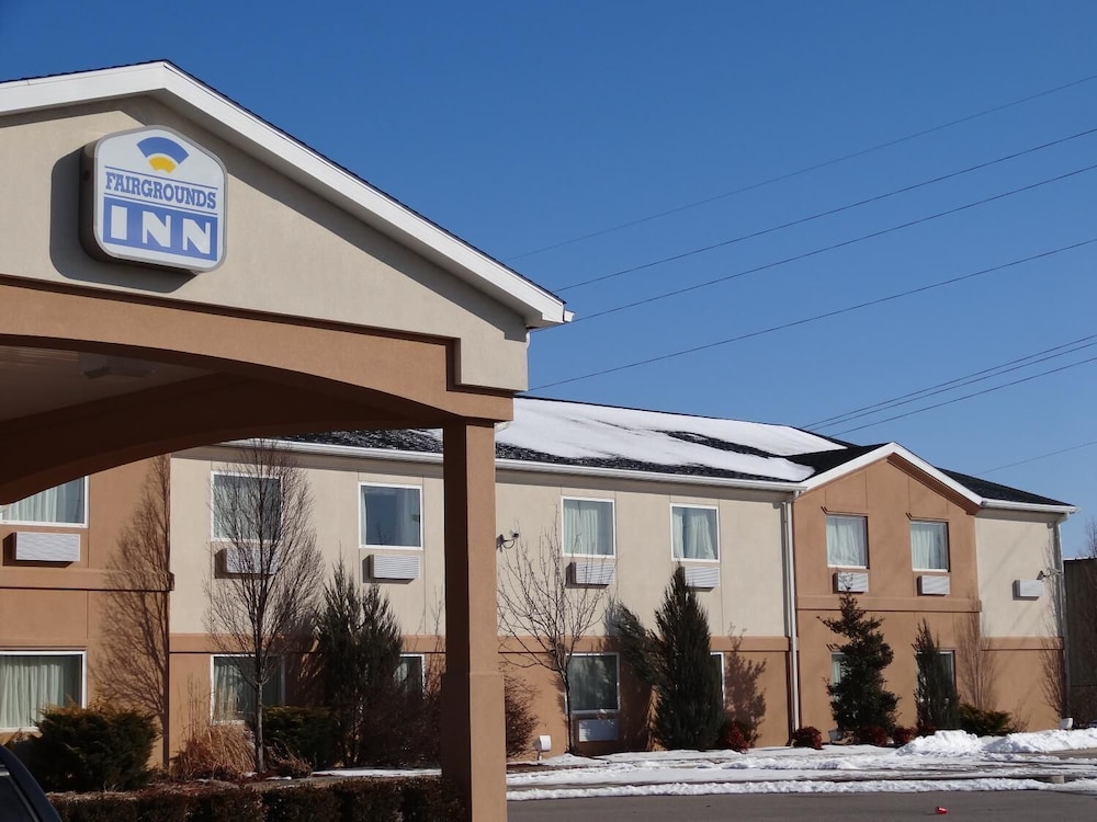 Fairgrounds Inn 3/42