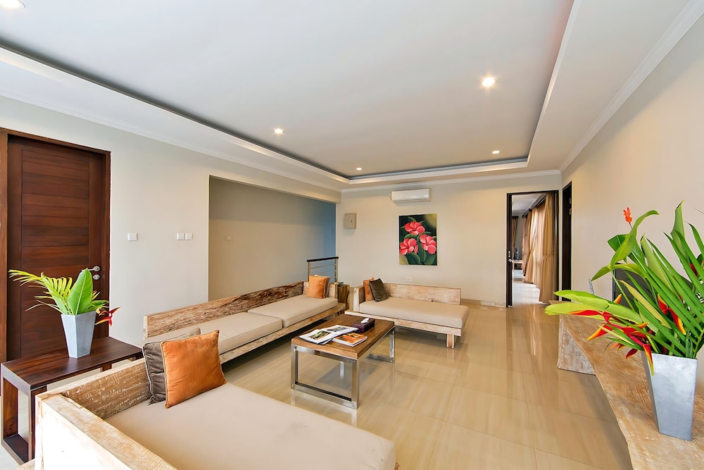 White Lotus Villa 27/50