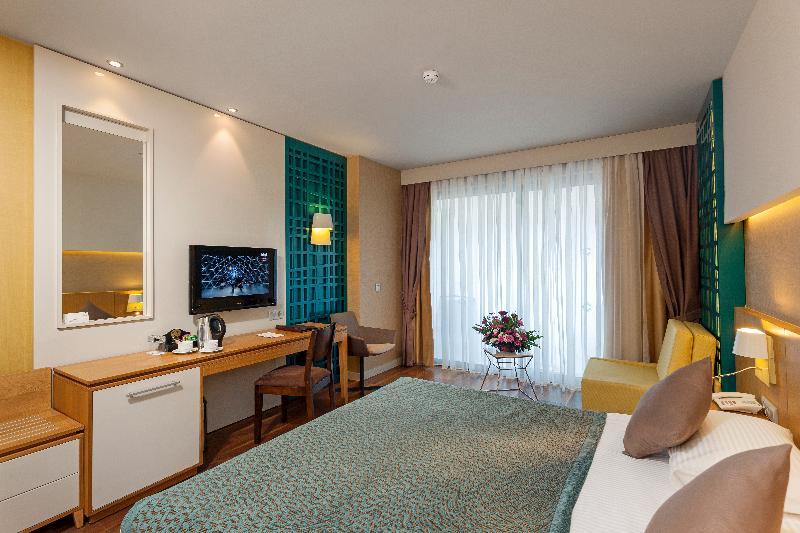 ROOM, SINGLE, DOUBLE BED, LAND VIEW