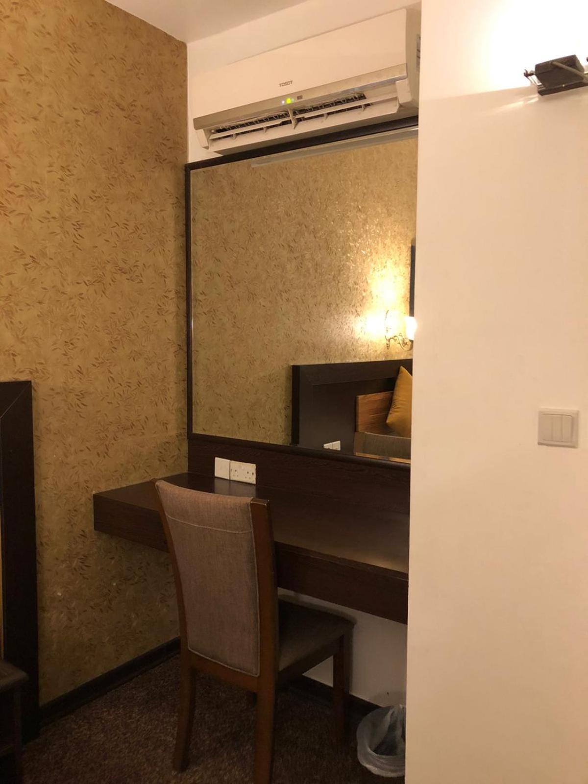 Asenappar Hotel 59/65