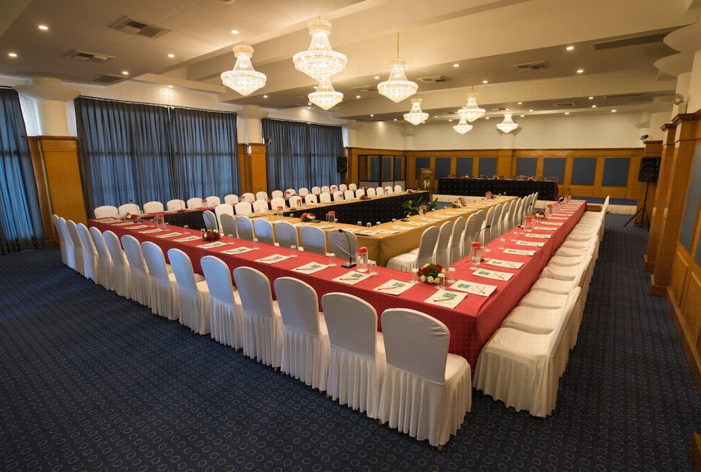 Park Village Resort 9/41