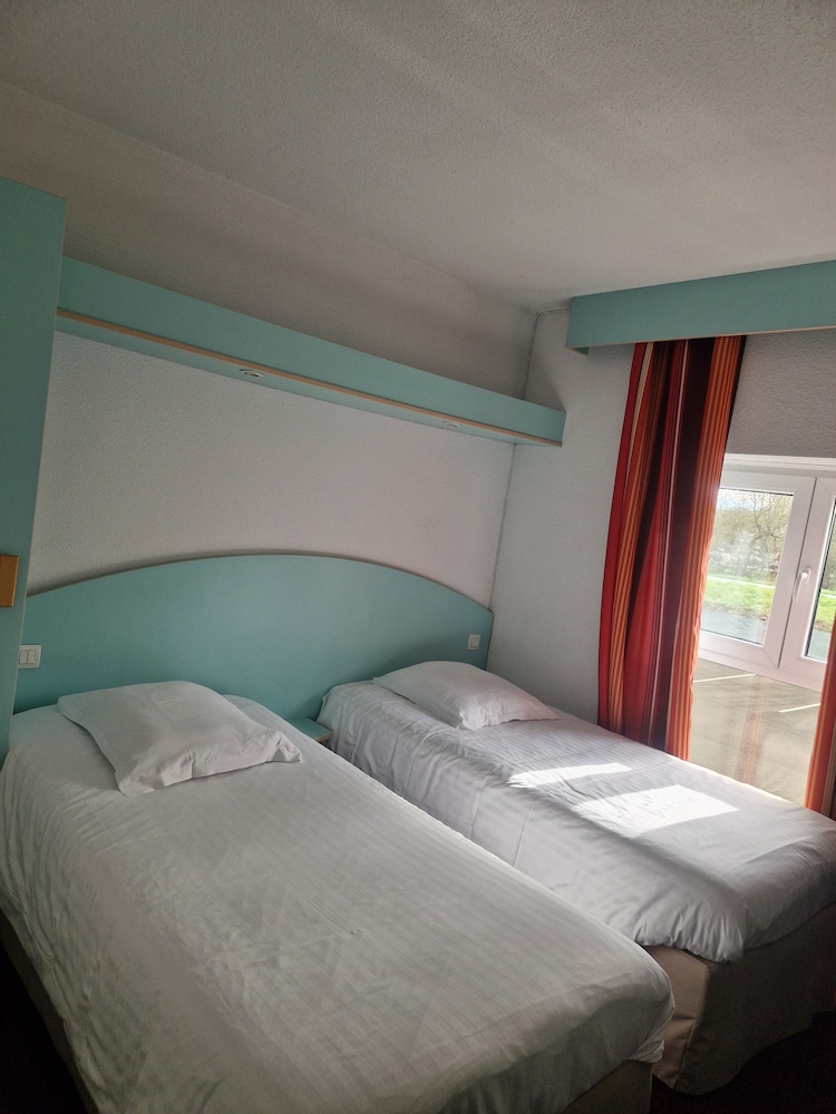 Agape Hotel Niort- Bessines 15/50