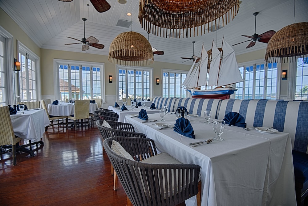 Valentines Resort &amp; Marina 56/66