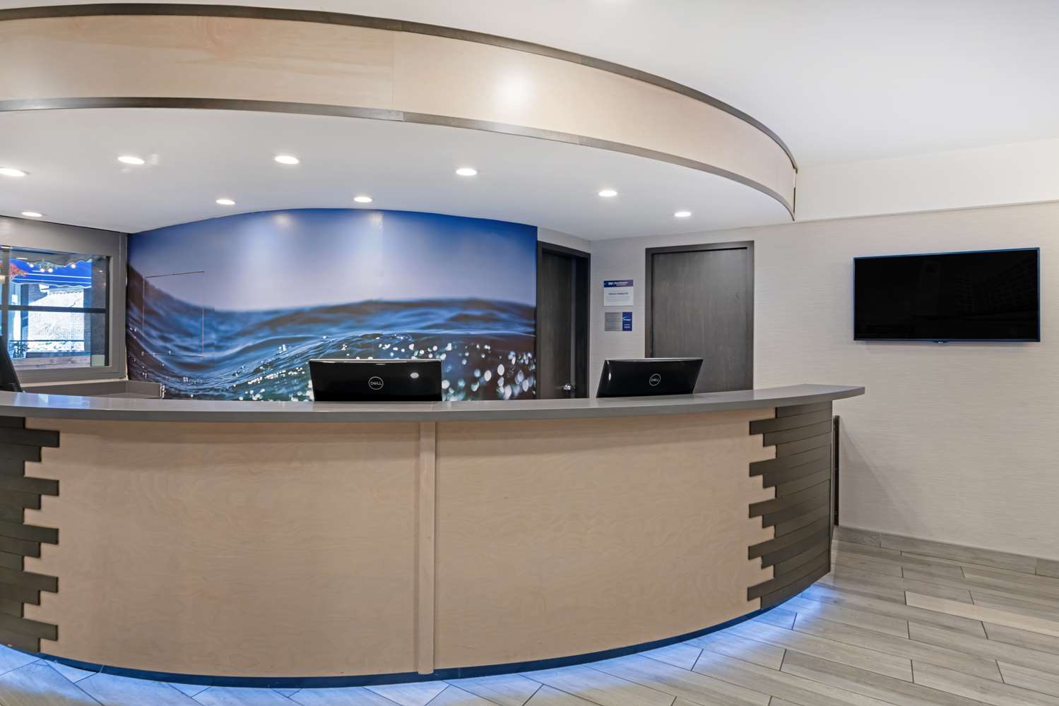 Lobby at Best Western Plus Sands, VANCOUVER - BRITISH COLUMBIA