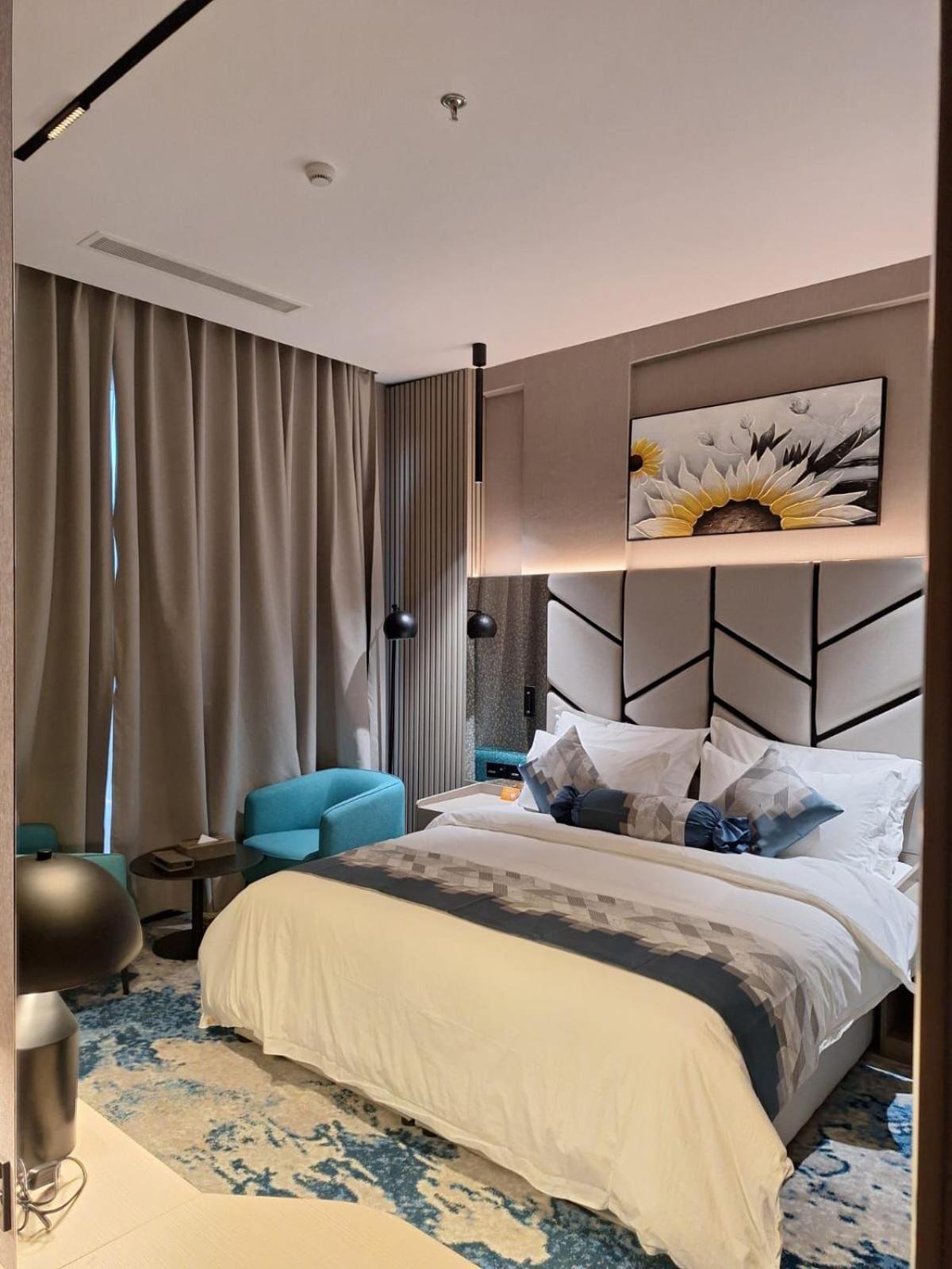 Taj Lives Hotel 30/70