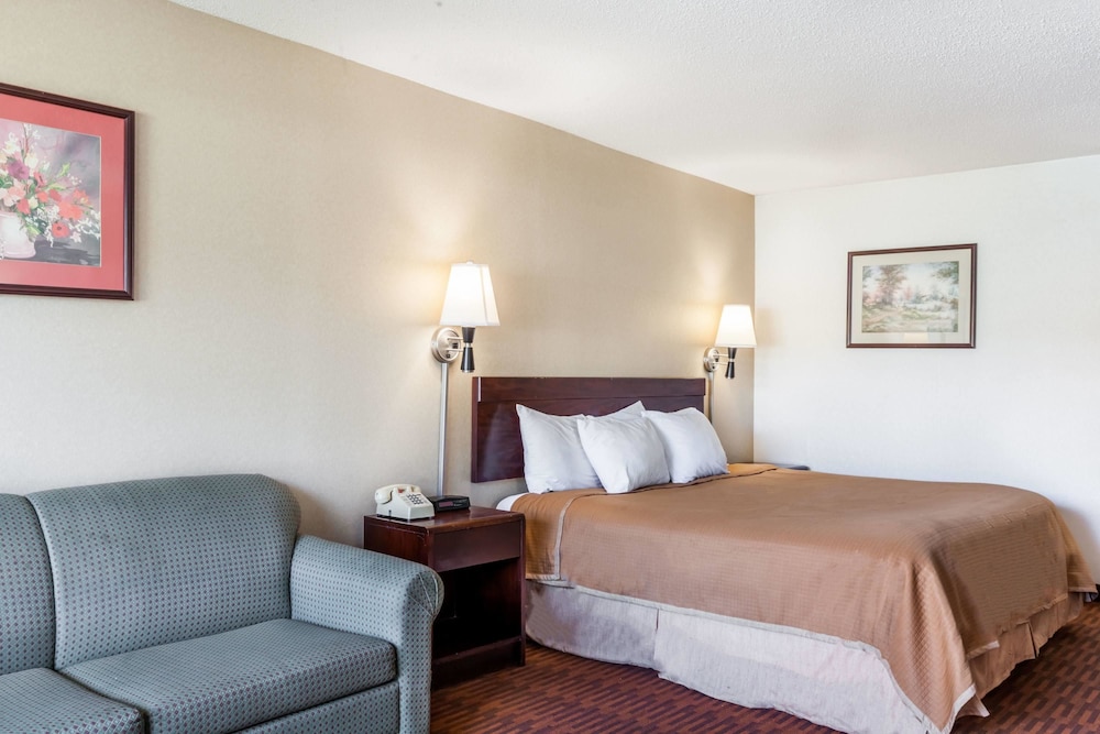 Howard Johnson By Wyndham Albany 14/43