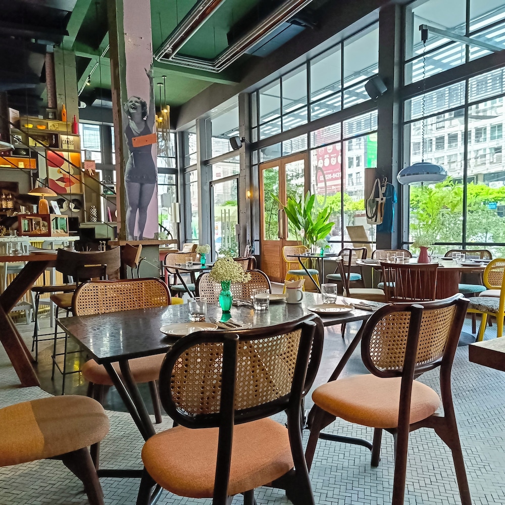 Uno Express Asoke Sukhumvit Bangkok 48/67