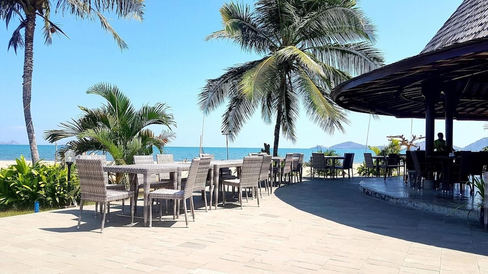 Luwansa Beach Resort 14/38