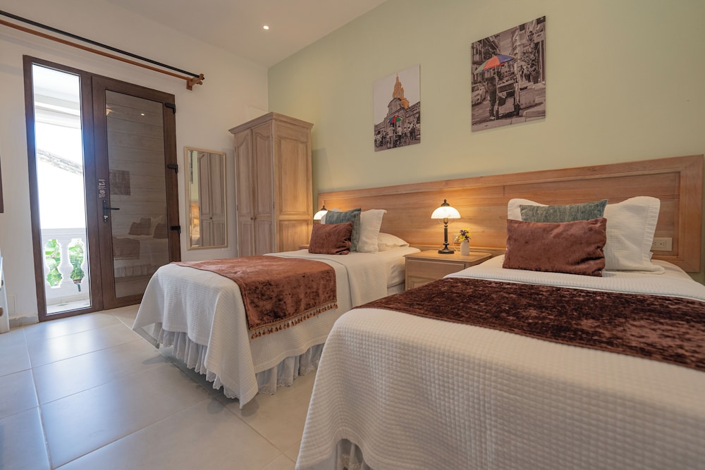 STANDARD, TWIN BEDS