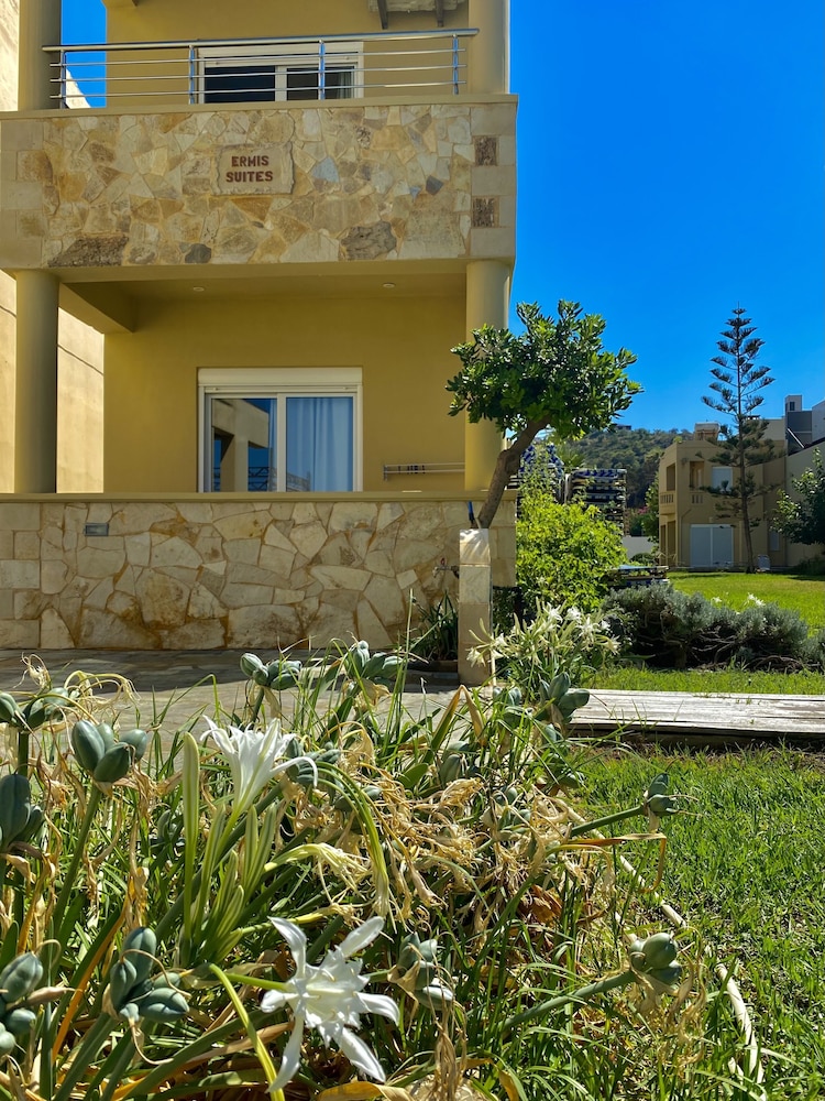 Ermis Suites 48/51