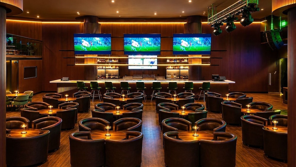Waymore Hotel Spa & Casino 104/111