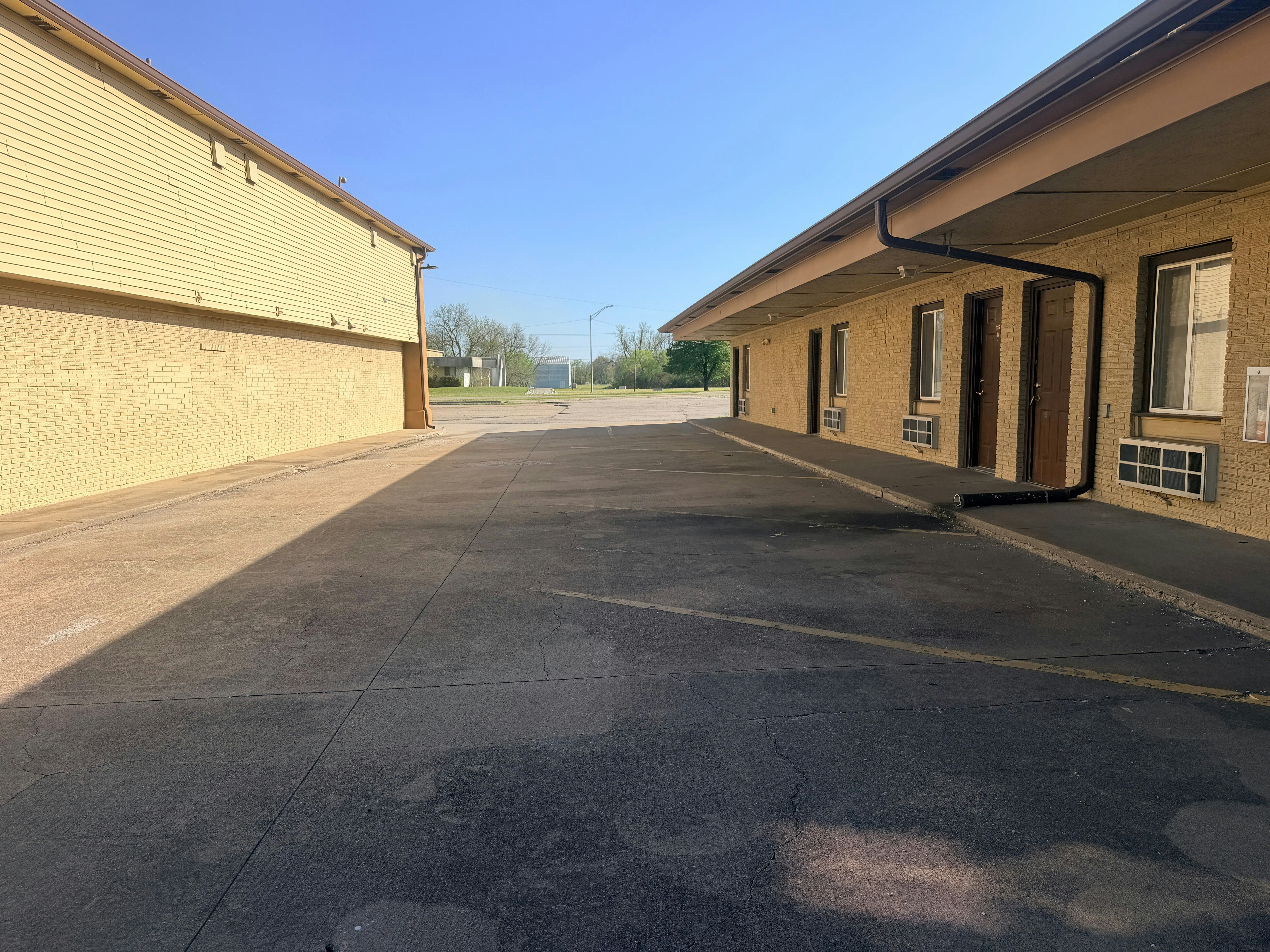 Regal Inn Coffeyville KS US 169 22/31