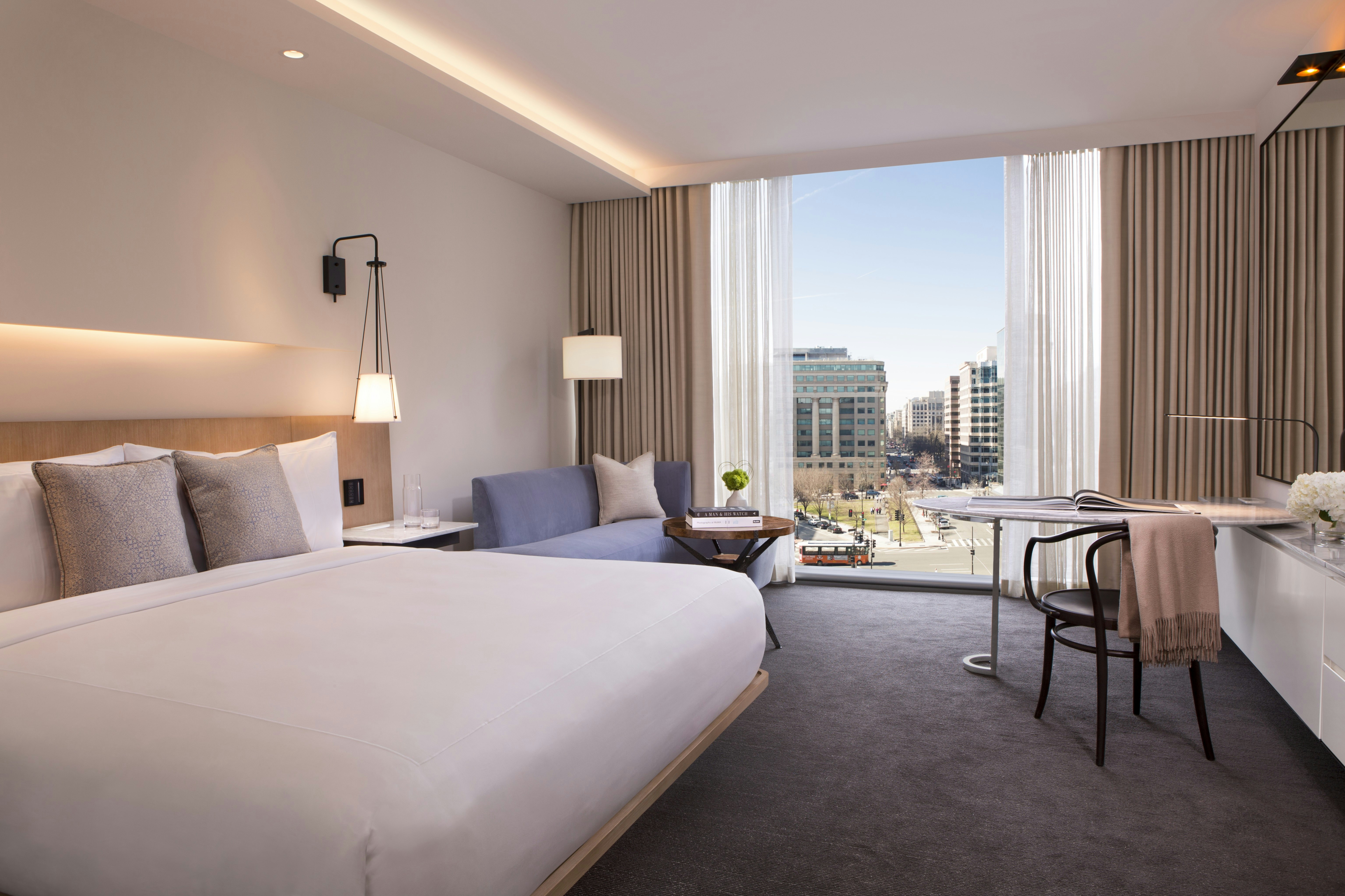 CLUB, SAKURA, KING BED