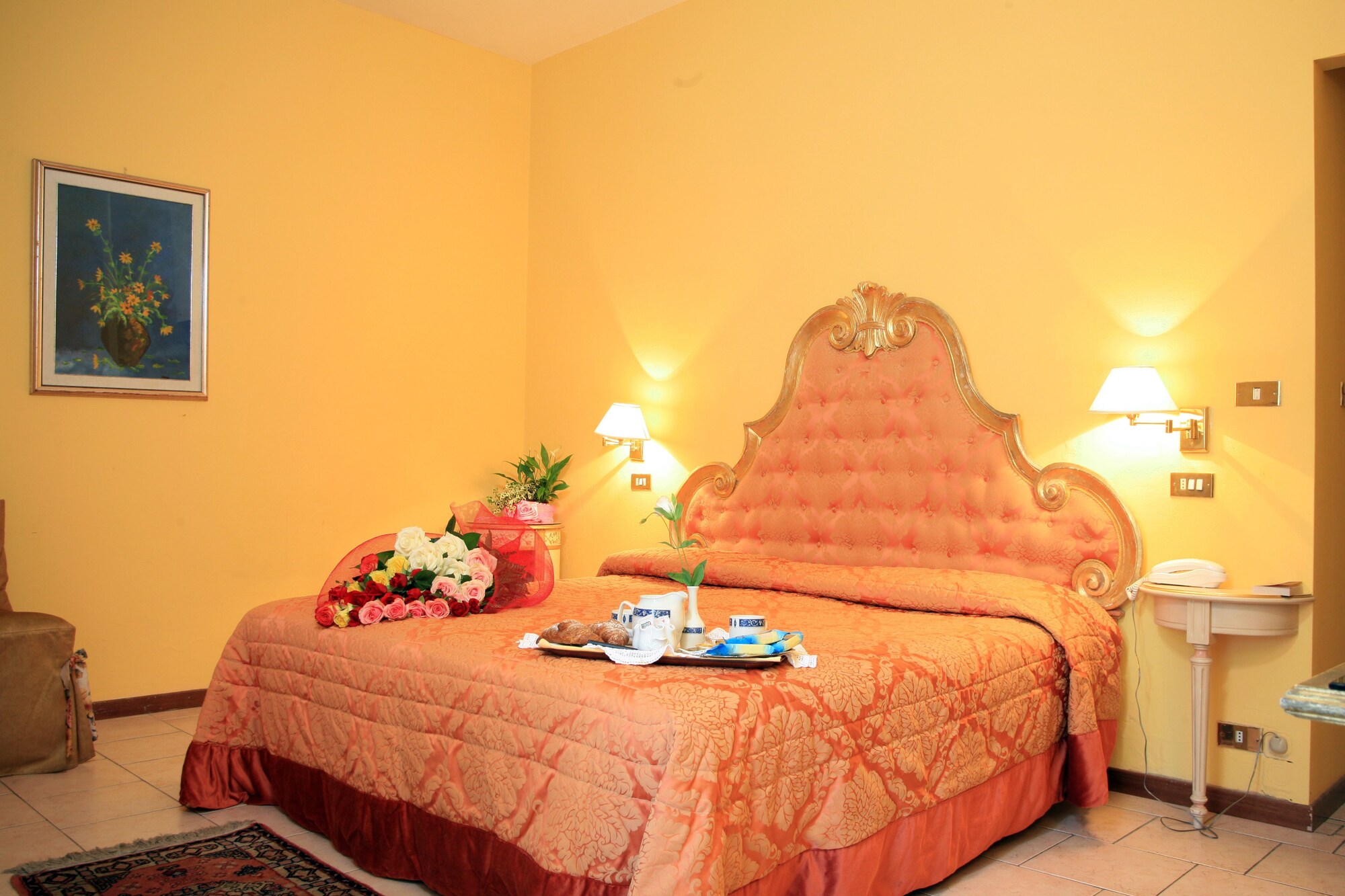 ECONOMY, DOUBLE OR TWIN BED