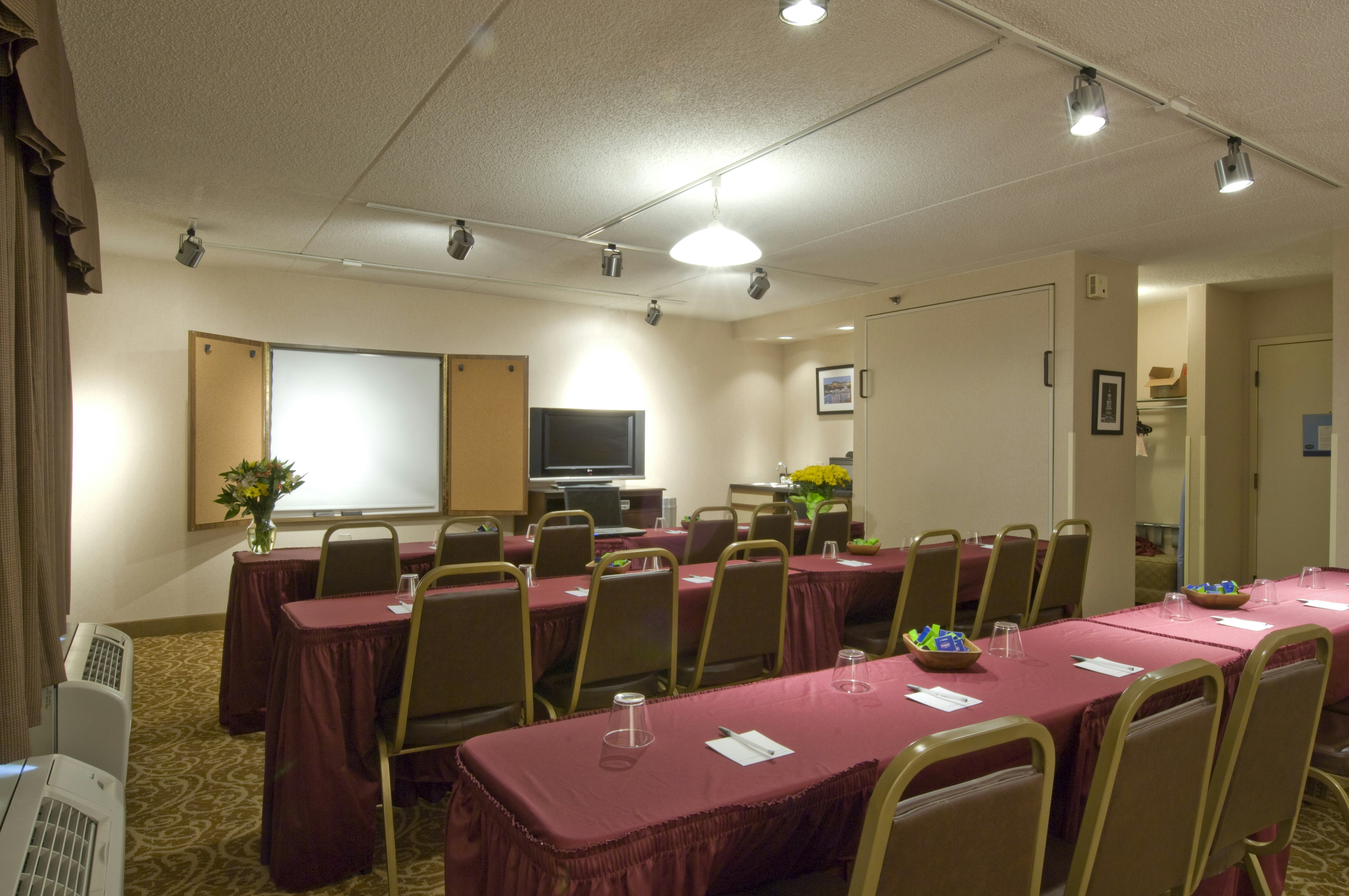 Hampton Inn Downingtown/Exton 58/73