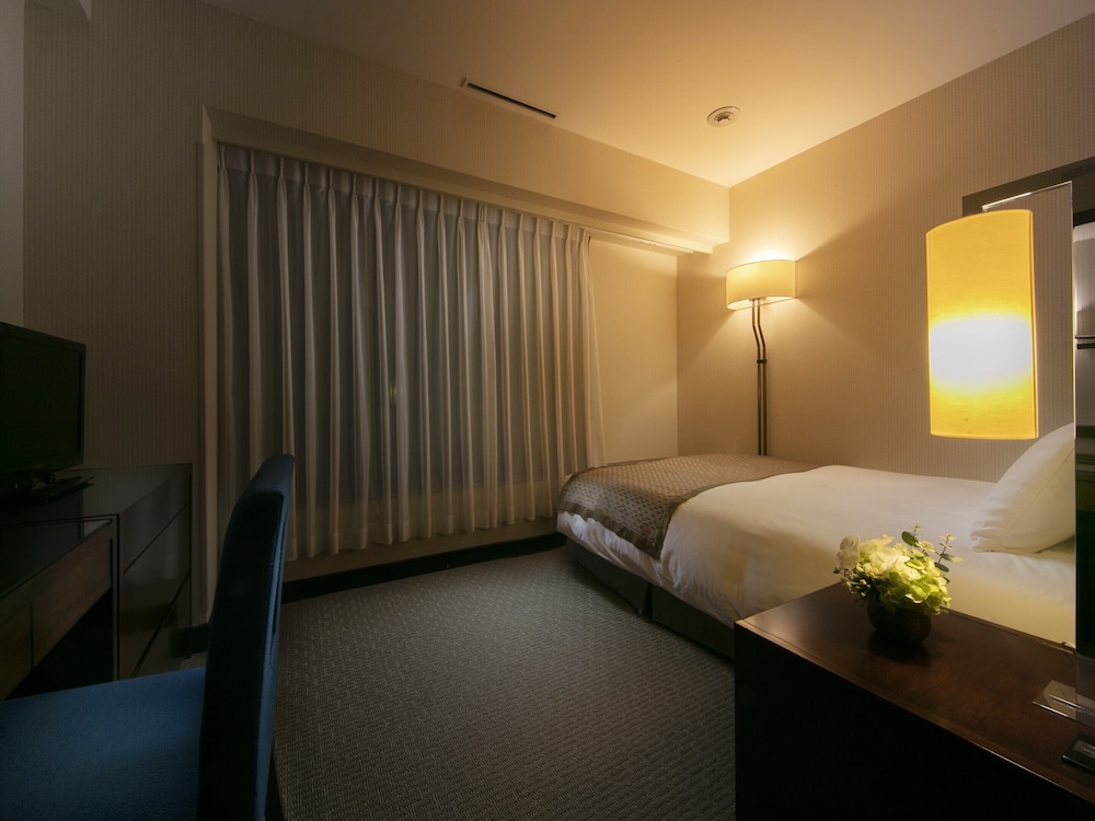 Nagoya Kanko Hotel 24/68