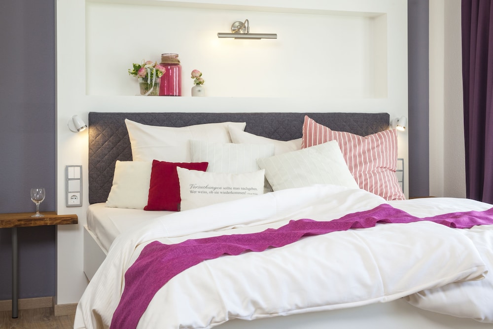 STANDARD, DOUBLE BED