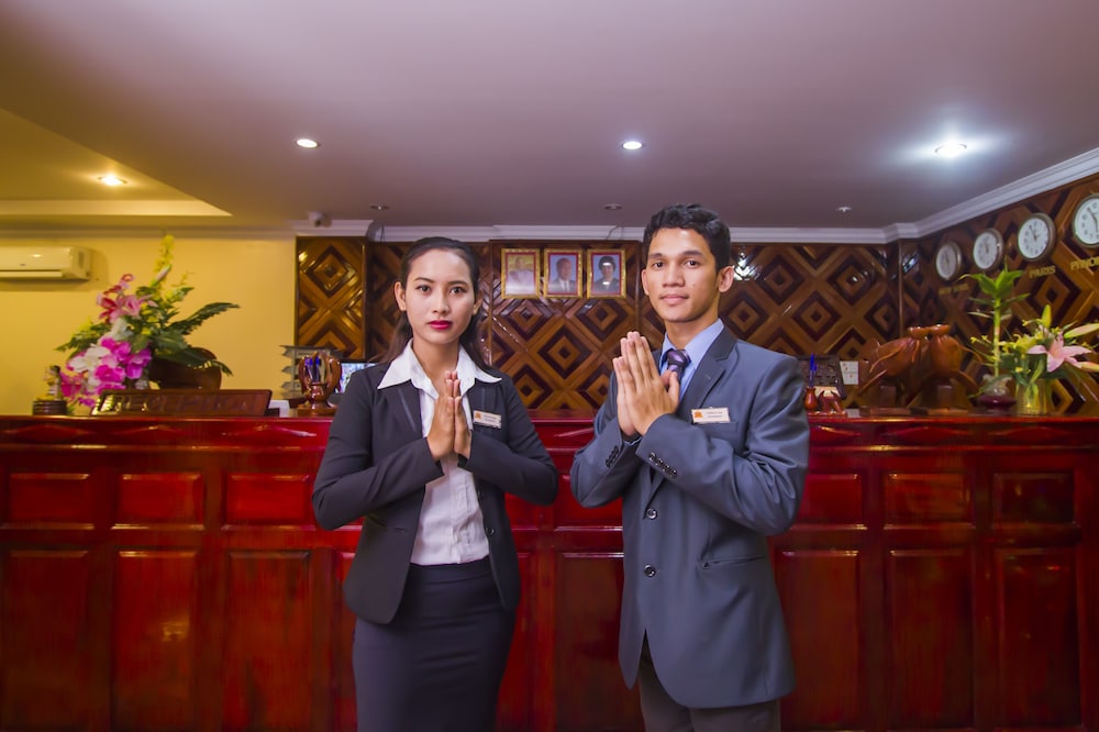 Good Luck Day Hotel 6/53