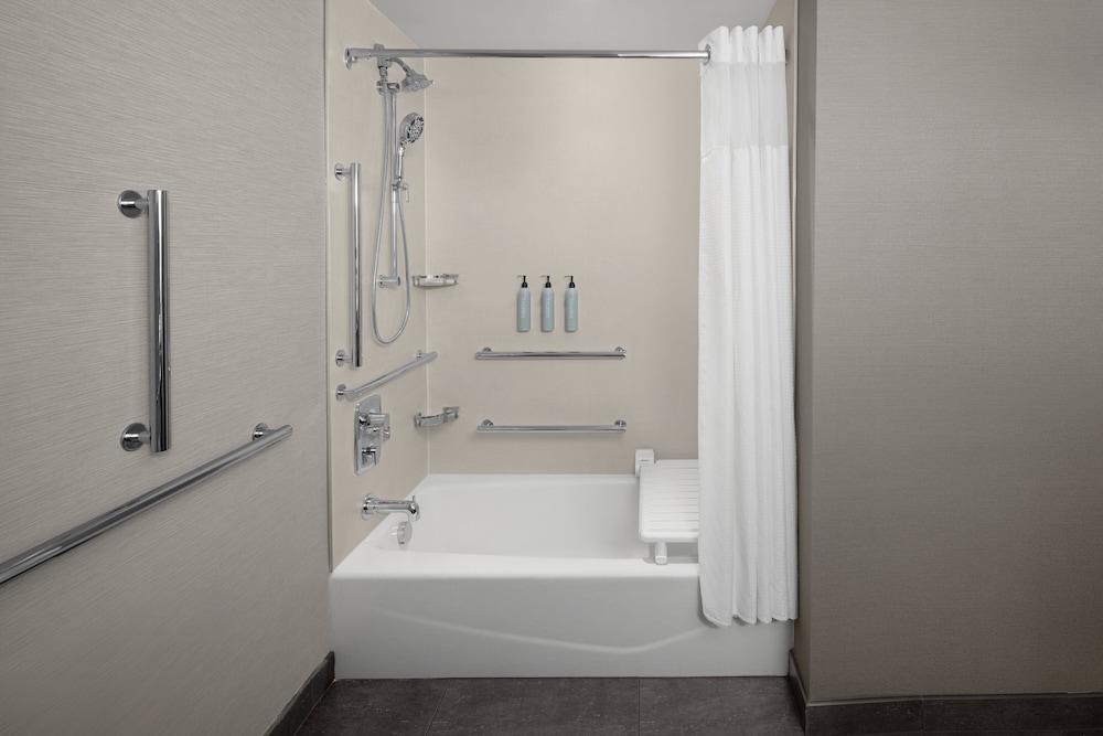 Courtyard by Marriott Orem University Place 36/38