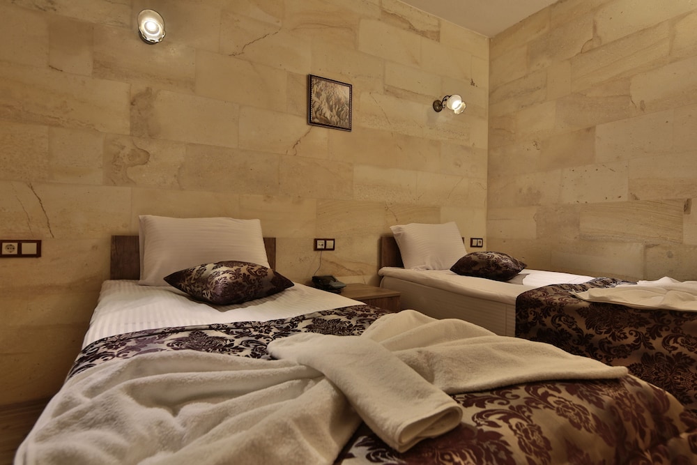 Yusuf Bey House 21/66