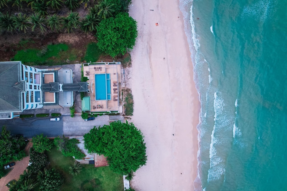 Khanom Golden Beach Hotel 55/59