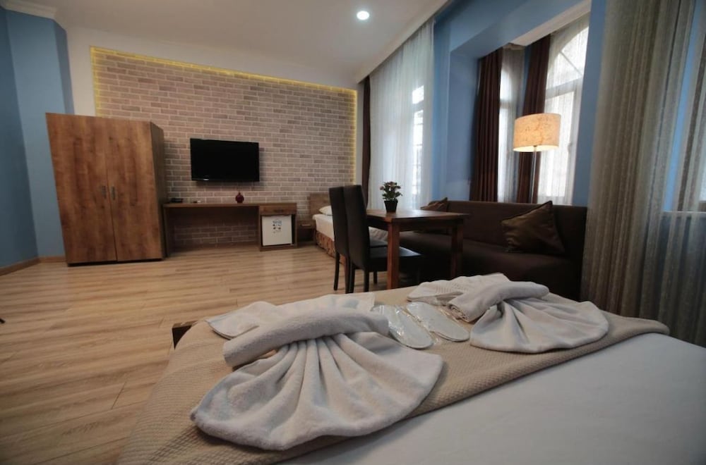 TAKSIM PARK SUITES 37/54