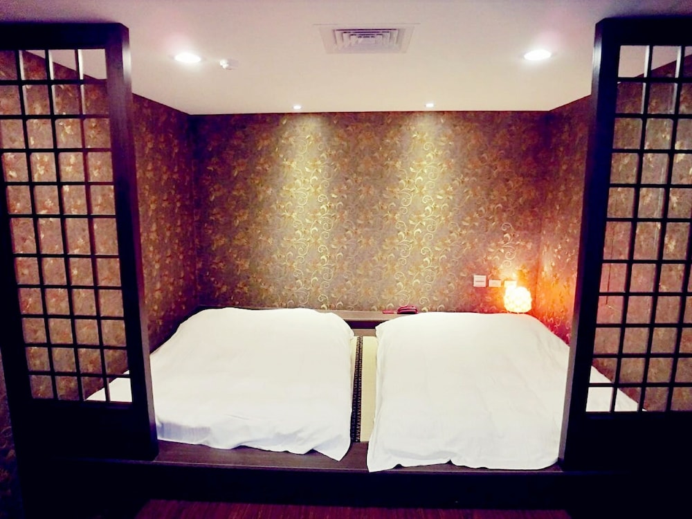 Everyday Hot Spring Hotel 47/65