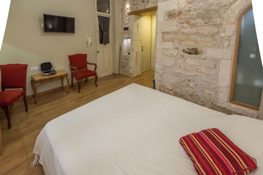 SUPERIOR, DOUBLE BED